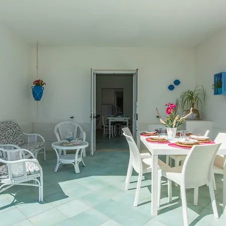 Casa Rosa A 50mt Dal Mare Holiday home Torre Santa Sabina