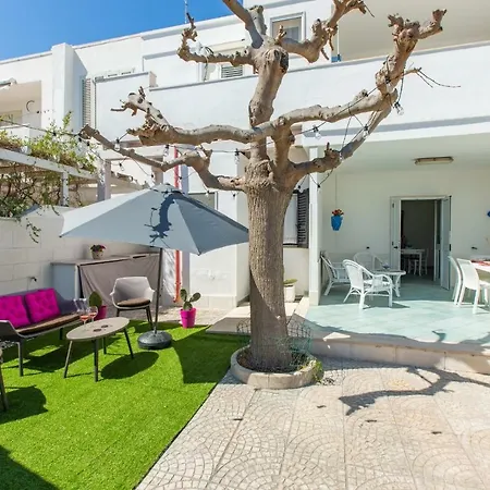 Holiday home Casa Rosa A 50mt Dal Mare Torre Santa Sabina